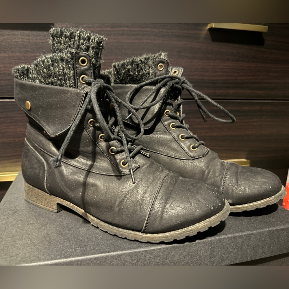 Shoedazzle ankle tie boots